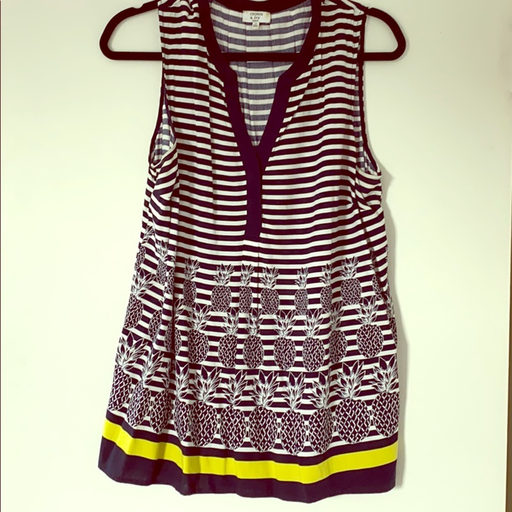 Crown & Ivy navy & white pineapple tank 1X